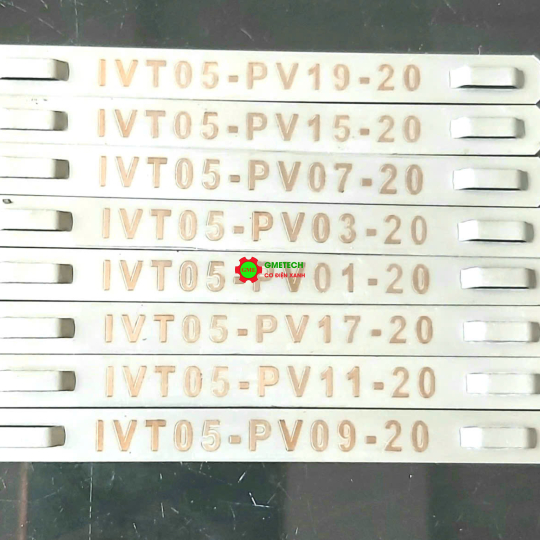 the-ten-inox-kich-thuoc-9x90-the-ten-cap-304 (Thẻ nhỏ)